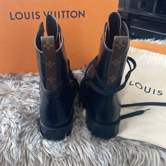 Louis Vuitton combat boots for women - Picture 4 of 5